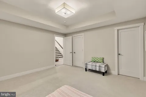 $2,750,000 | 3701-38 38th Street North, Arlington, VA 22207