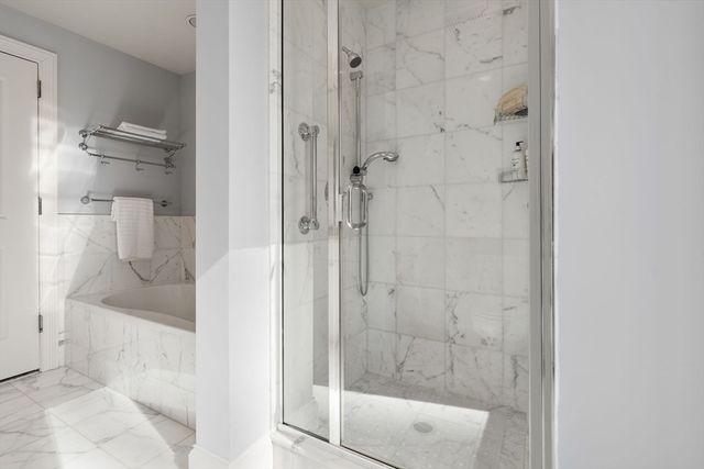 $2,495,000 | 100 Belvidere Street, Unit 7D, Boston, MA 02199