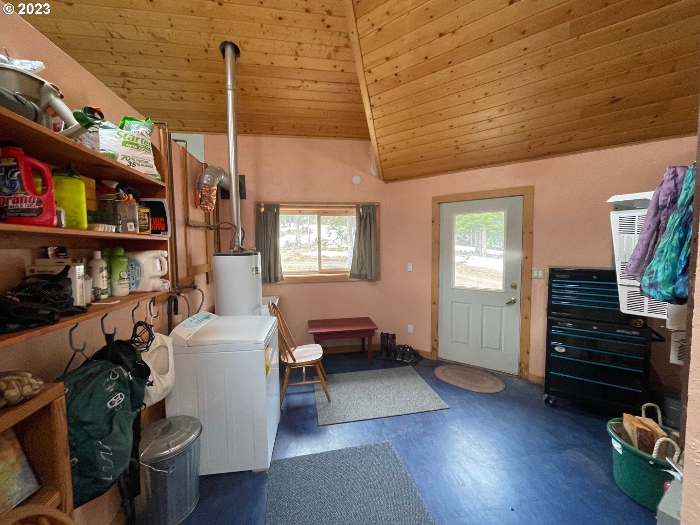 60535 Tucker Down Road Joseph, OR 97846 - Photo 20 of 37 a bedroom with furniture and a window
