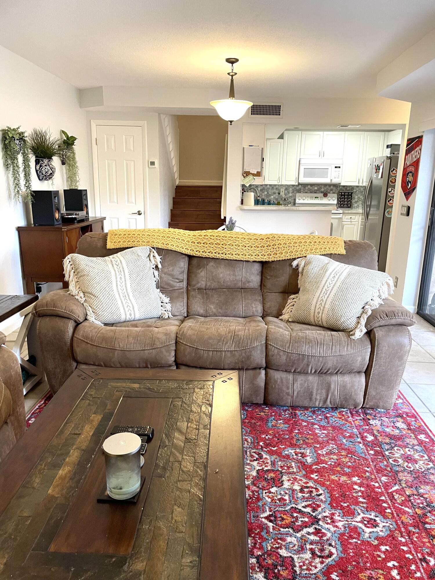 8171 Thames Boulevard, Unit B Boca Raton, FL 33433 - Photo 11 of 49 Living Room