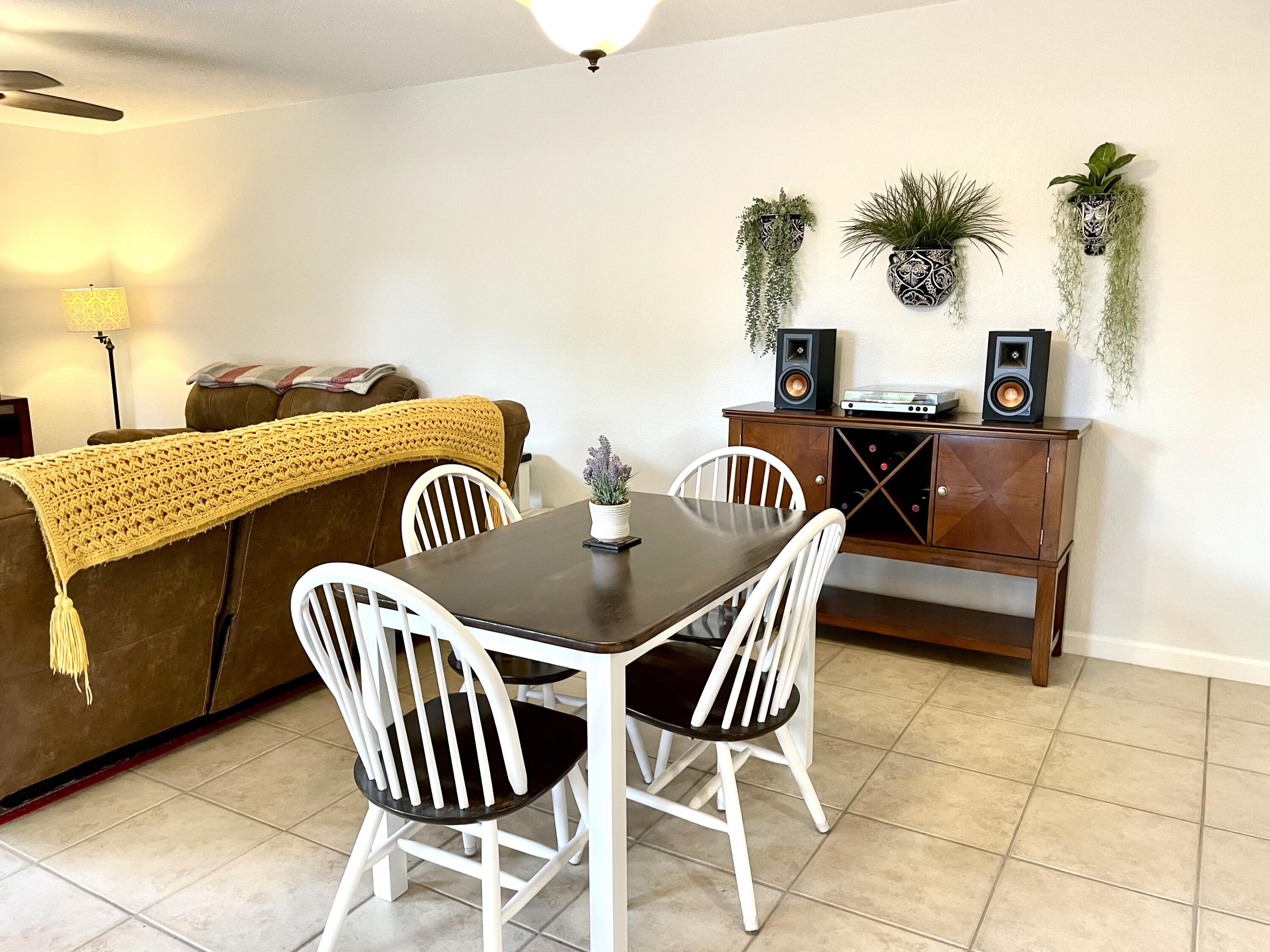 8171 Thames Boulevard, Unit B Boca Raton, FL 33433 - Photo 12 of 49 Dining-Living
