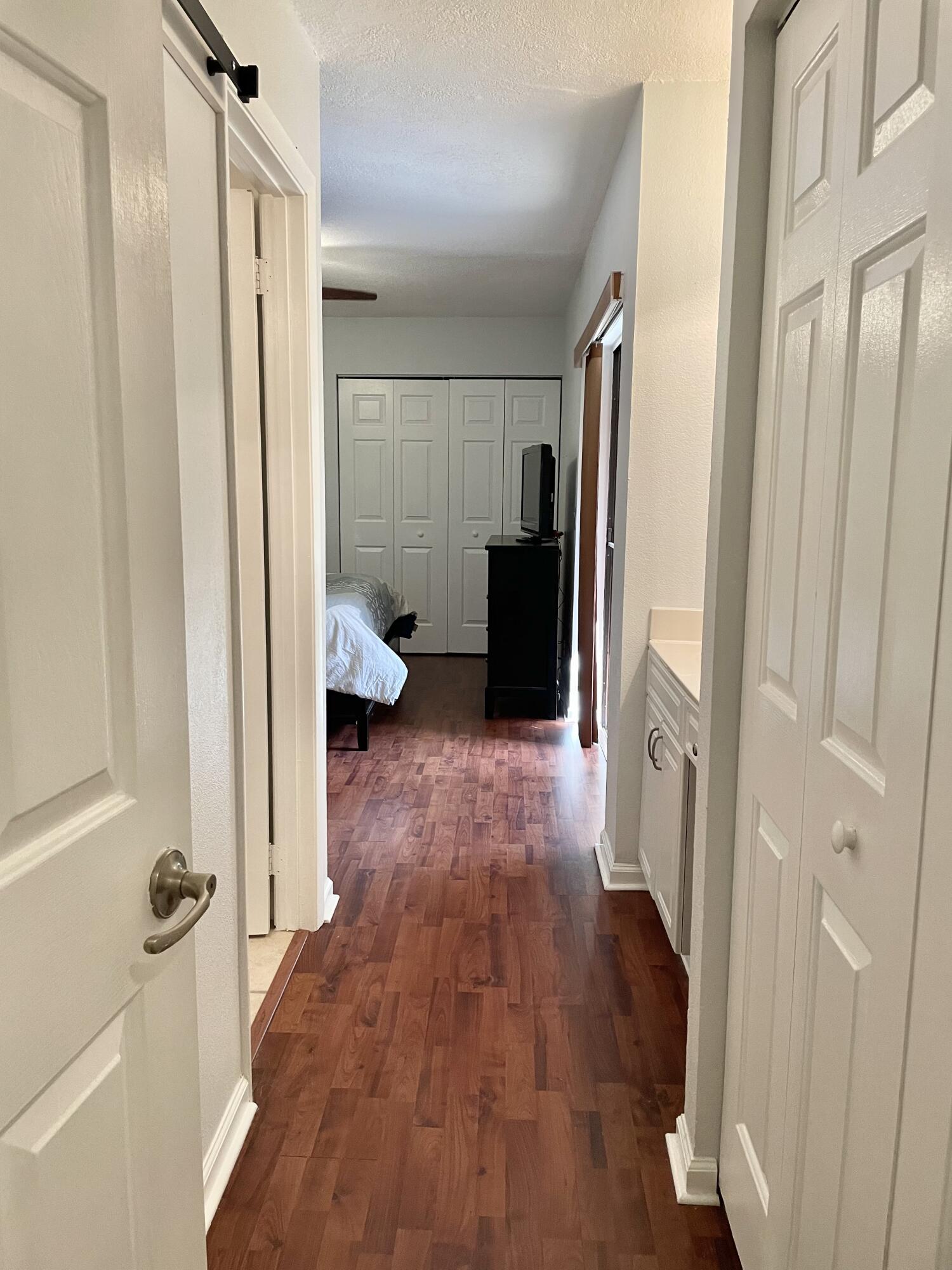 8171 Thames Boulevard, Unit B Boca Raton, FL 33433 - Photo 25 of 49 Hallway Master