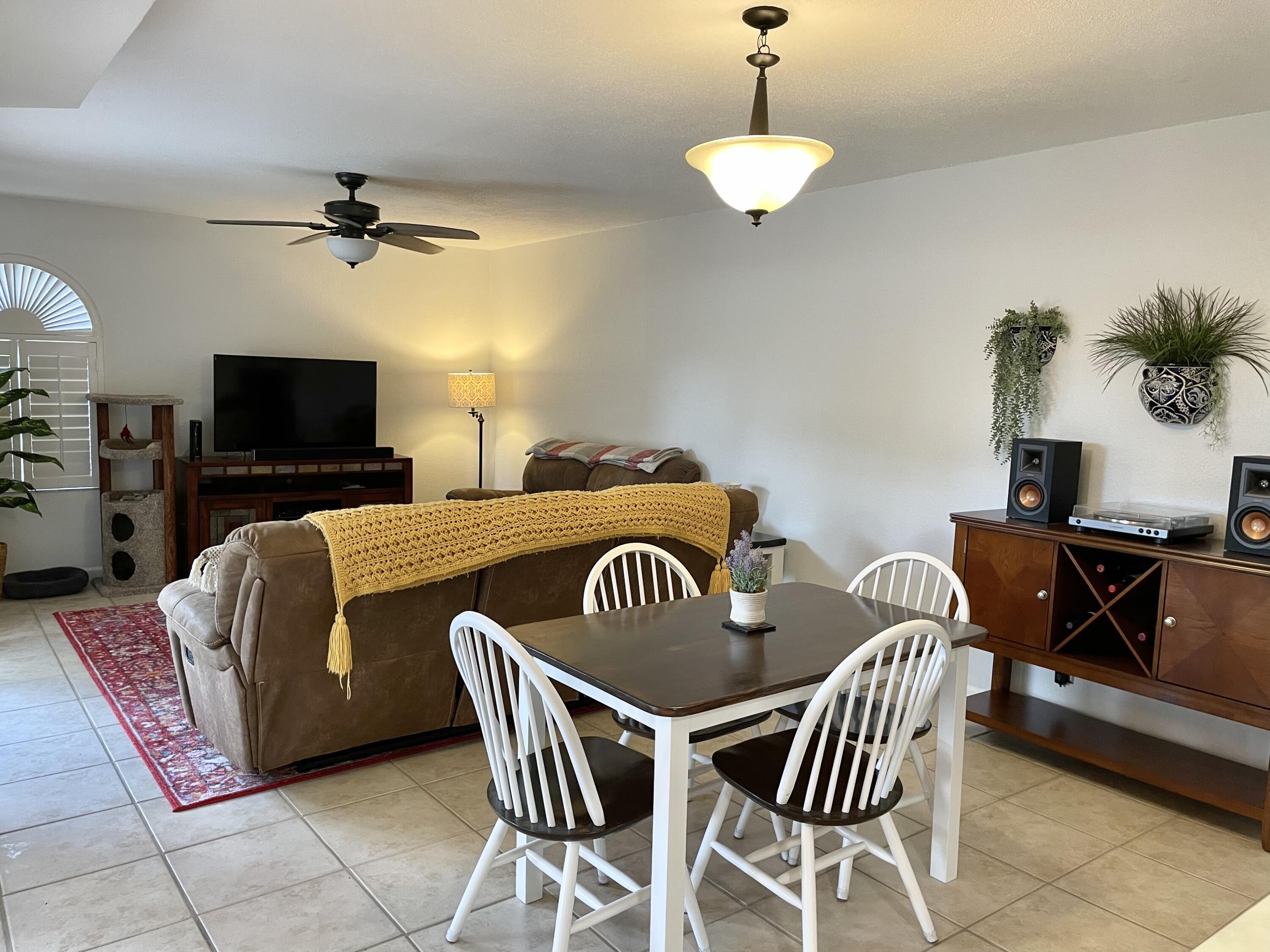 8171 Thames Boulevard, Unit B Boca Raton, FL 33433 - Photo 7 of 49 Dining-Living