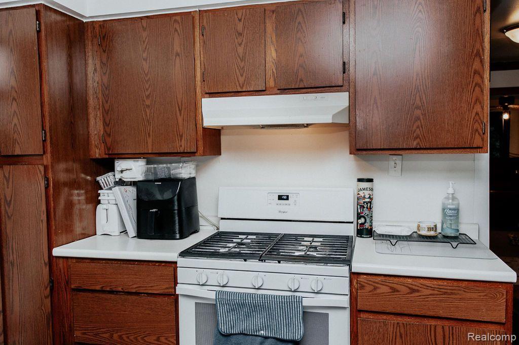 660 West Arthur Road Harrison, MI 48625 - Photo 9 of 56 Gallery Image 9