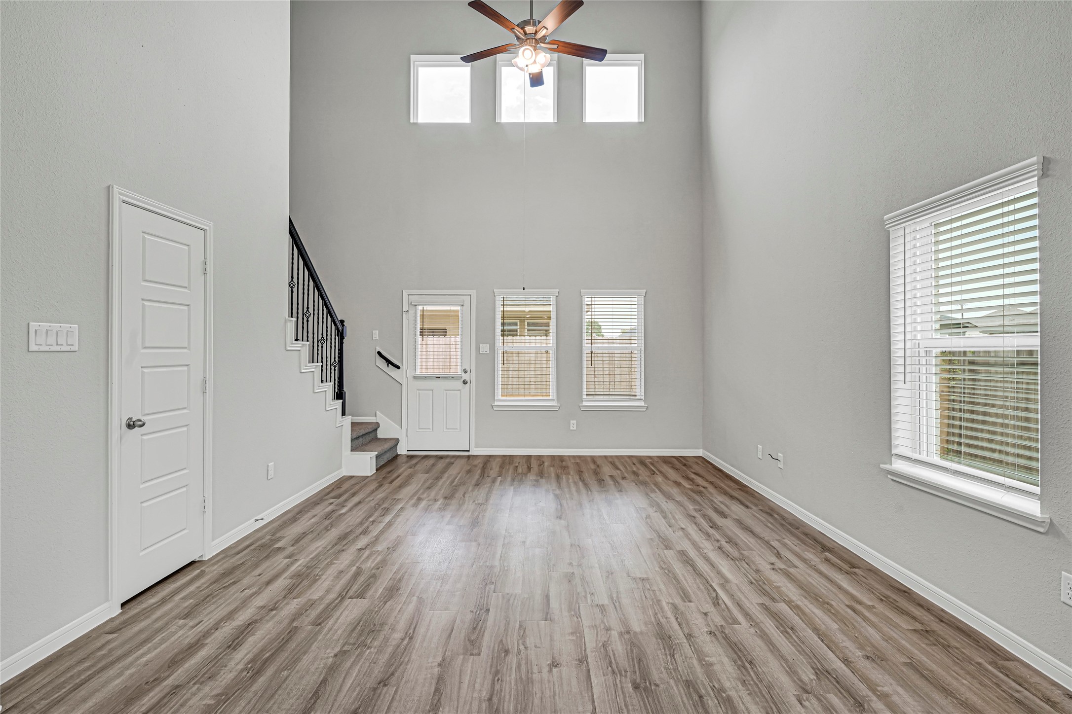 2106 Spring Hollow Drive Baytown, TX 77521 - Photo 11 of 31