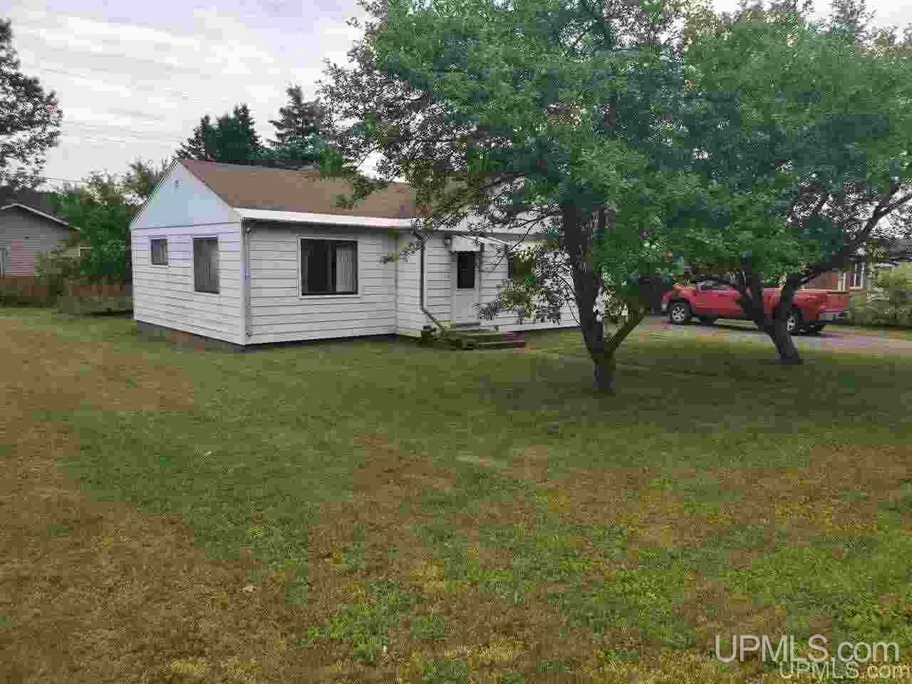 115 South Pansy Street Ishpeming, MI 49849 - Photo 1 of 43