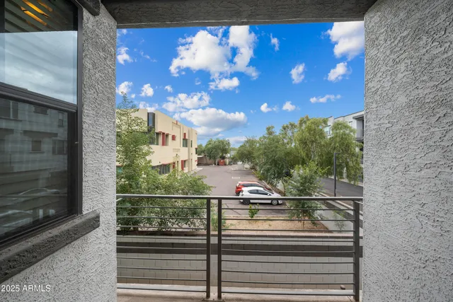 $2,695 | 2090 South Dorsey Lane, Unit 1004, Tempe, AZ 85282