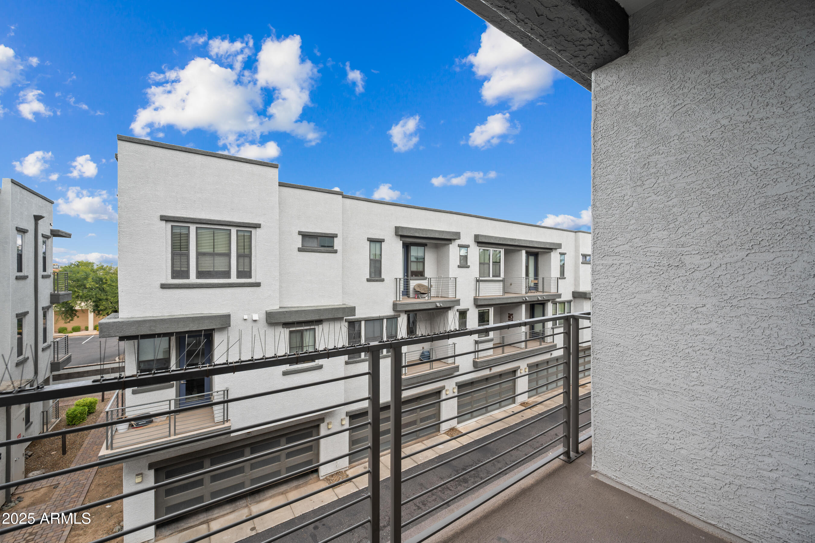 2090 South Dorsey Lane, Unit 1004 Tempe, AZ 85282 - Photo 19 of 31 a view of a livingroom with furniture