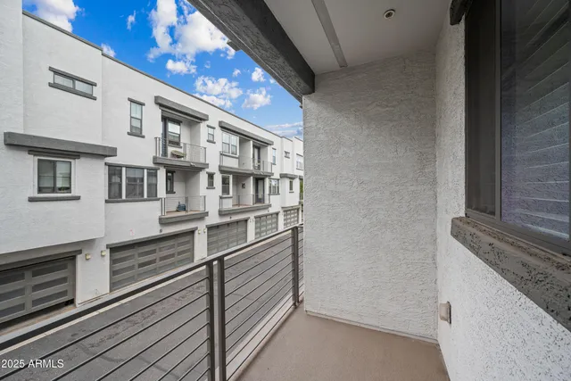 $2,695 | 2090 South Dorsey Lane, Unit 1004, Tempe, AZ 85282