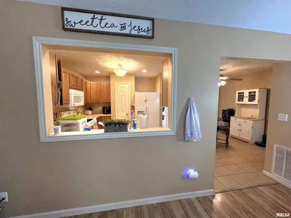 $176,000 | 5626 Silver Fox Drive, Carterville, IL 62918