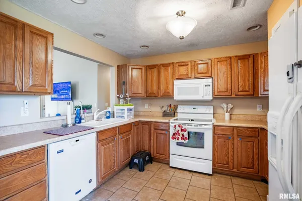 $176,000 | 5626 Silver Fox Drive, Carterville, IL 62918