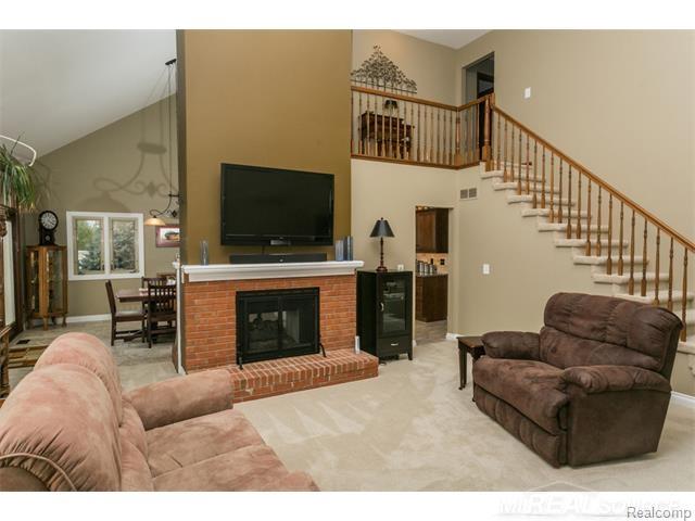 2248 South Shore Court Rochester Hills, MI 48307 - Photo 8 of 54