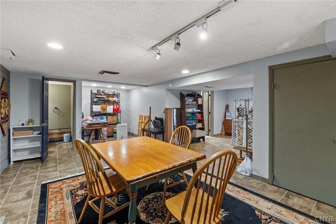 5303 Onondaga Road Camillus, NY 13031 - Photo 34 of 47 Gallery Image 34