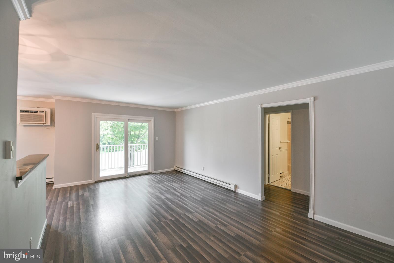 200 Campbell Circle, Unit E7 Downingtown, PA 19335 - Photo 9 of 28 Spacious Living/Dining