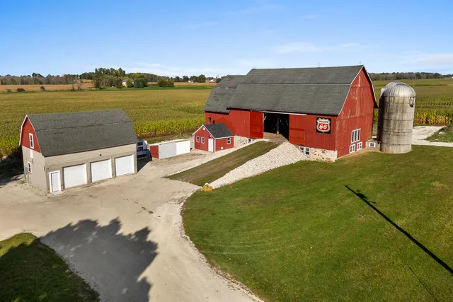$275,000 | 8226 Wilharms Road, Newton, WI 54220