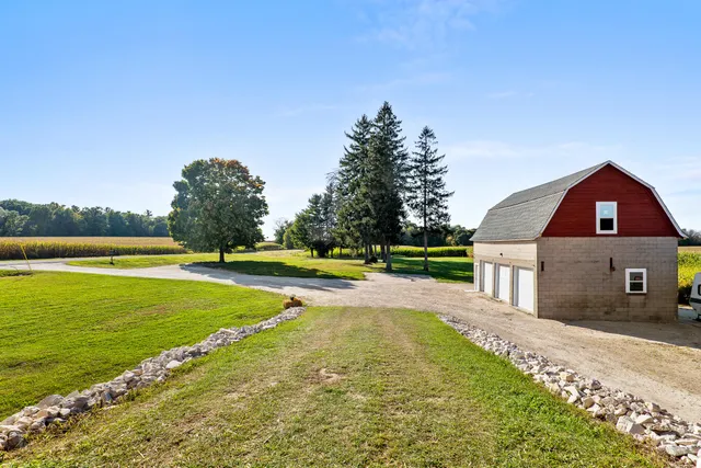 $275,000 | 8226 Wilharms Road, Newton, WI 54220