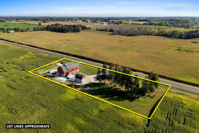 $275,000 | 8226 Wilharms Road, Newton, WI 54220