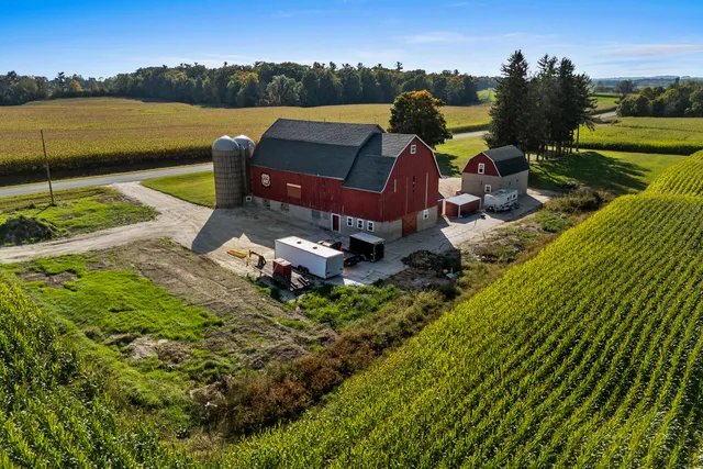 $275,000 | 8226 Wilharms Road, Newton, WI 54220