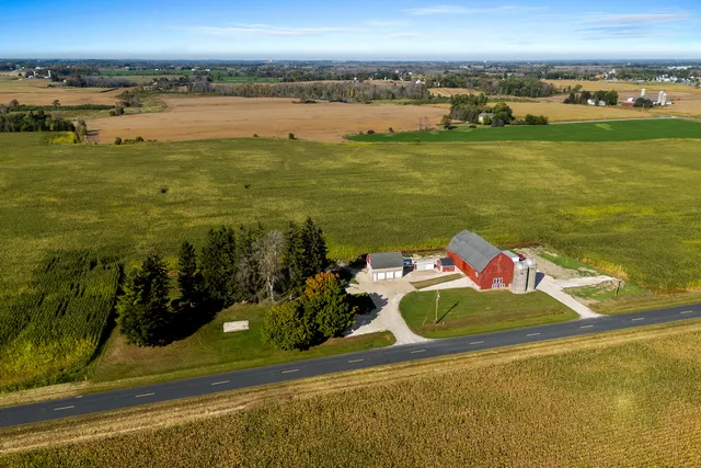 $275,000 | 8226 Wilharms Road, Newton, WI 54220