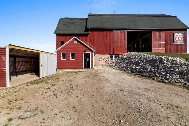 $275,000 | 8226 Wilharms Road, Newton, WI 54220