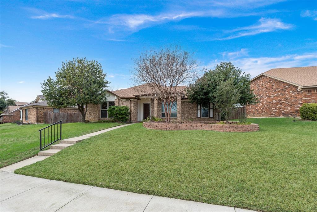 1635 Cemetery Hill Road Carrollton, TX 75007 - Photo 2 of 34