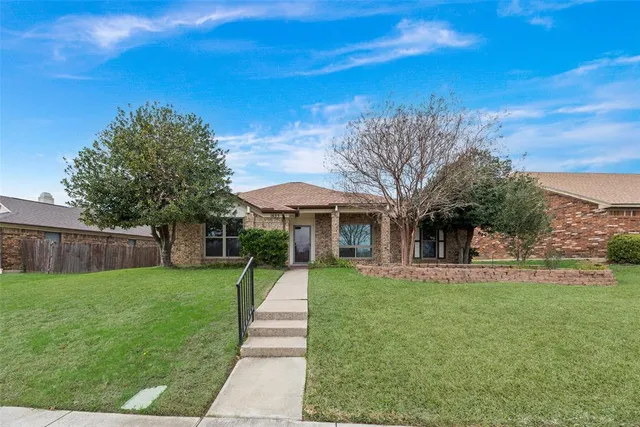 $425,000 | 1635 Cemetery Hill Road, Carrollton, TX 75007