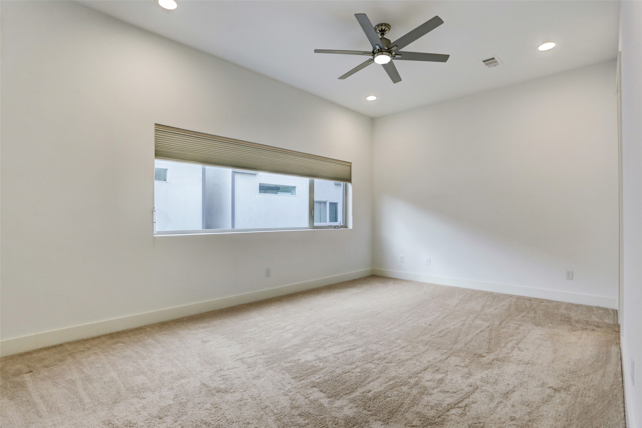 2344 Commerce Street Houston, TX 77003 - Photo 12 of 18 Third Floor Primary Bedroom