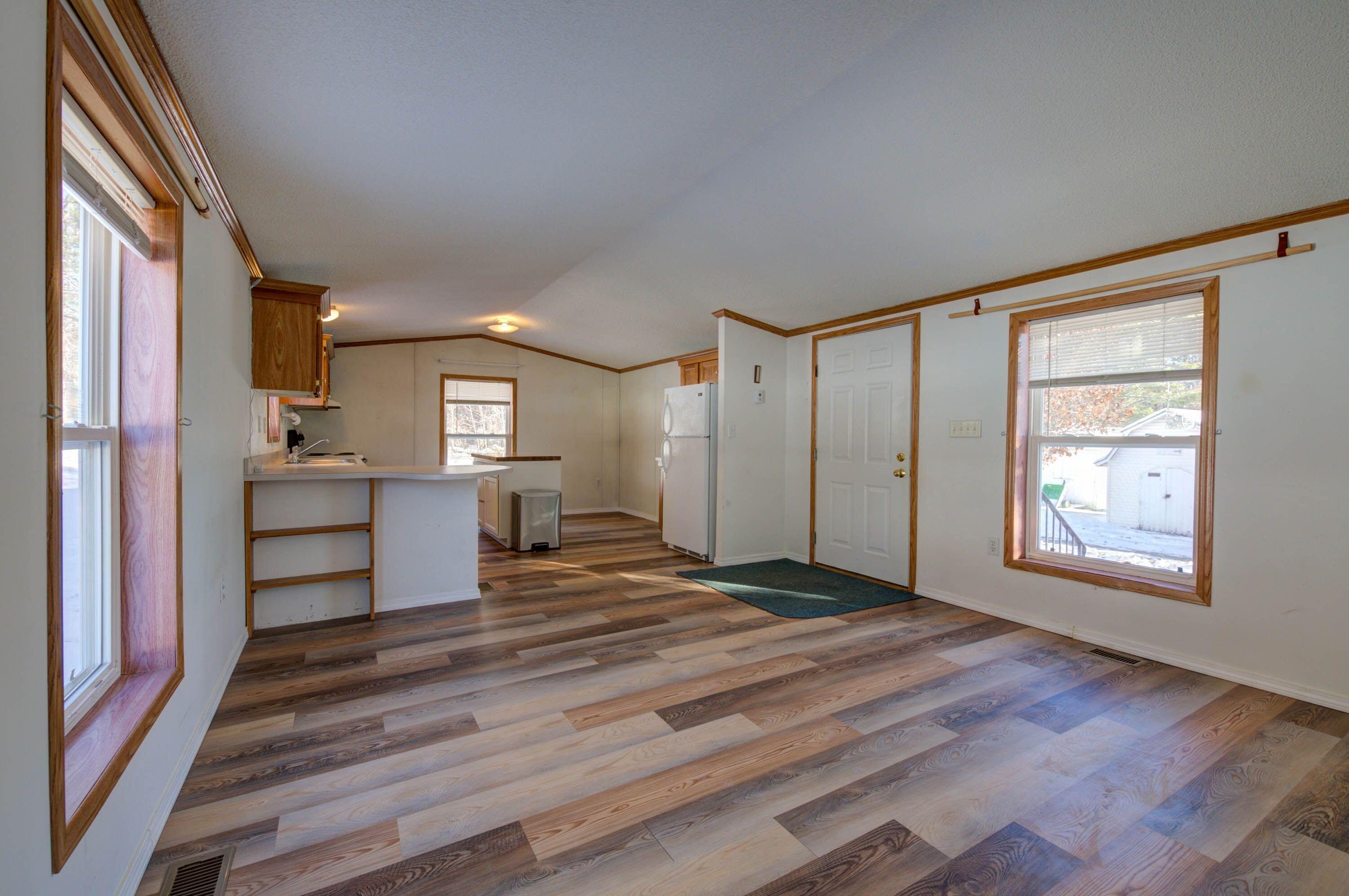 6 Williams Lane Raymond, ME 04071 - Photo 10 of 37 IMG_9318