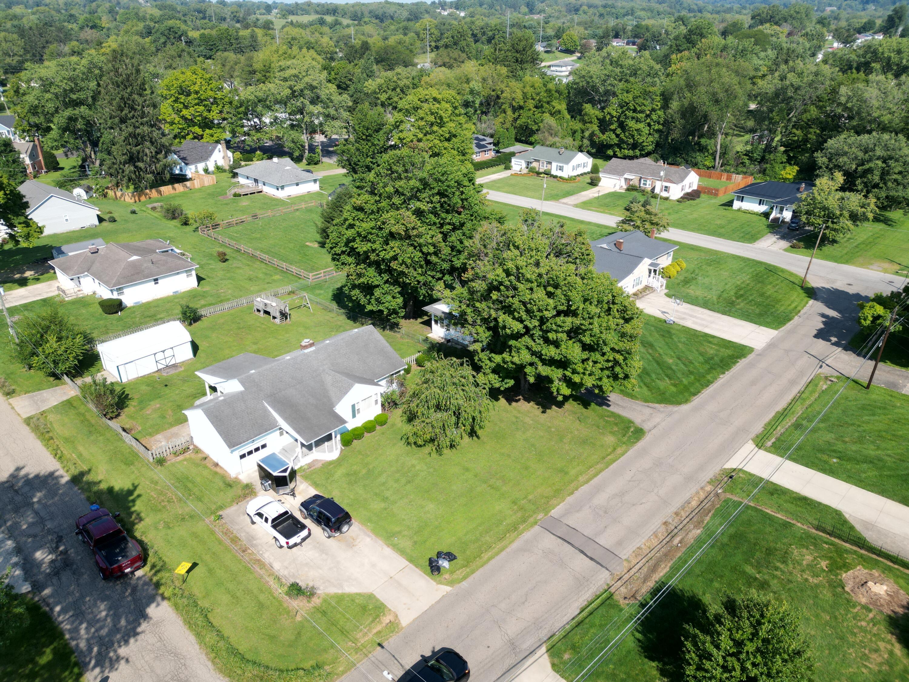 205 North Edgewood Road Mount Vernon, OH 43050 - Photo 2 of 49 2