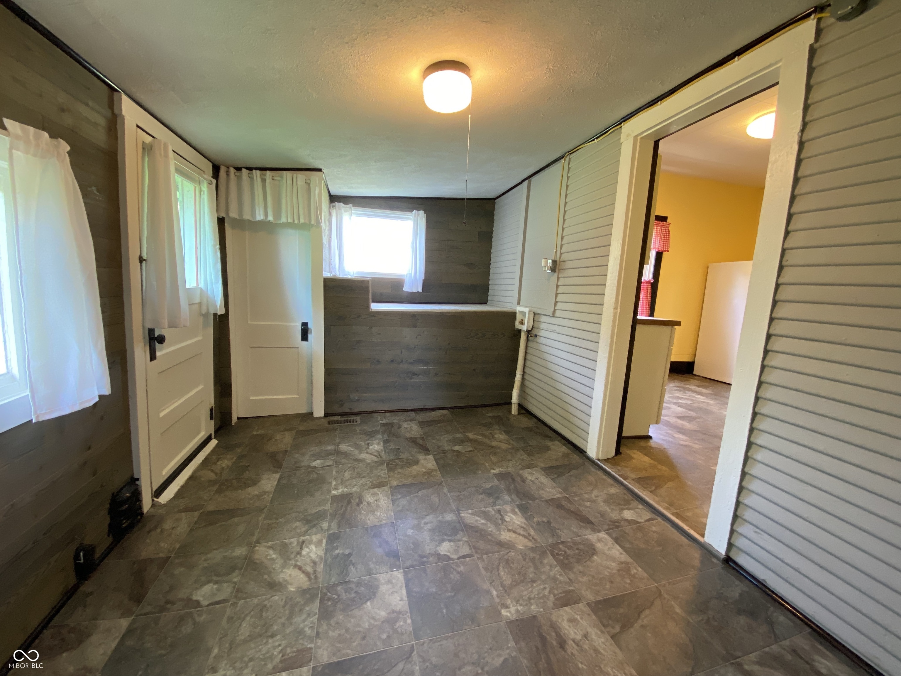 122 17th Street Bedford, IN 47421 - Photo 11 of 30