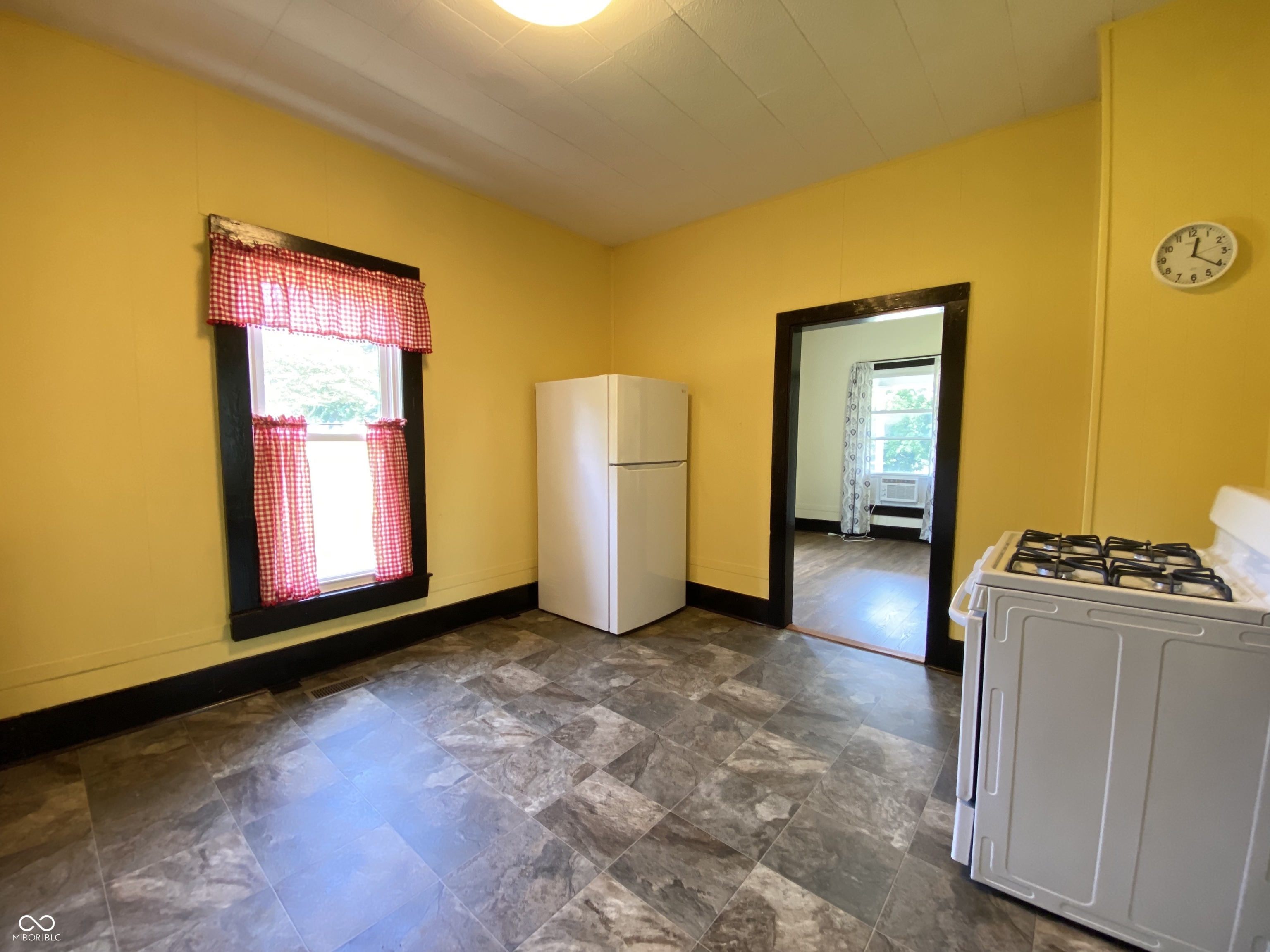 122 17th Street Bedford, IN 47421 - Photo 12 of 30