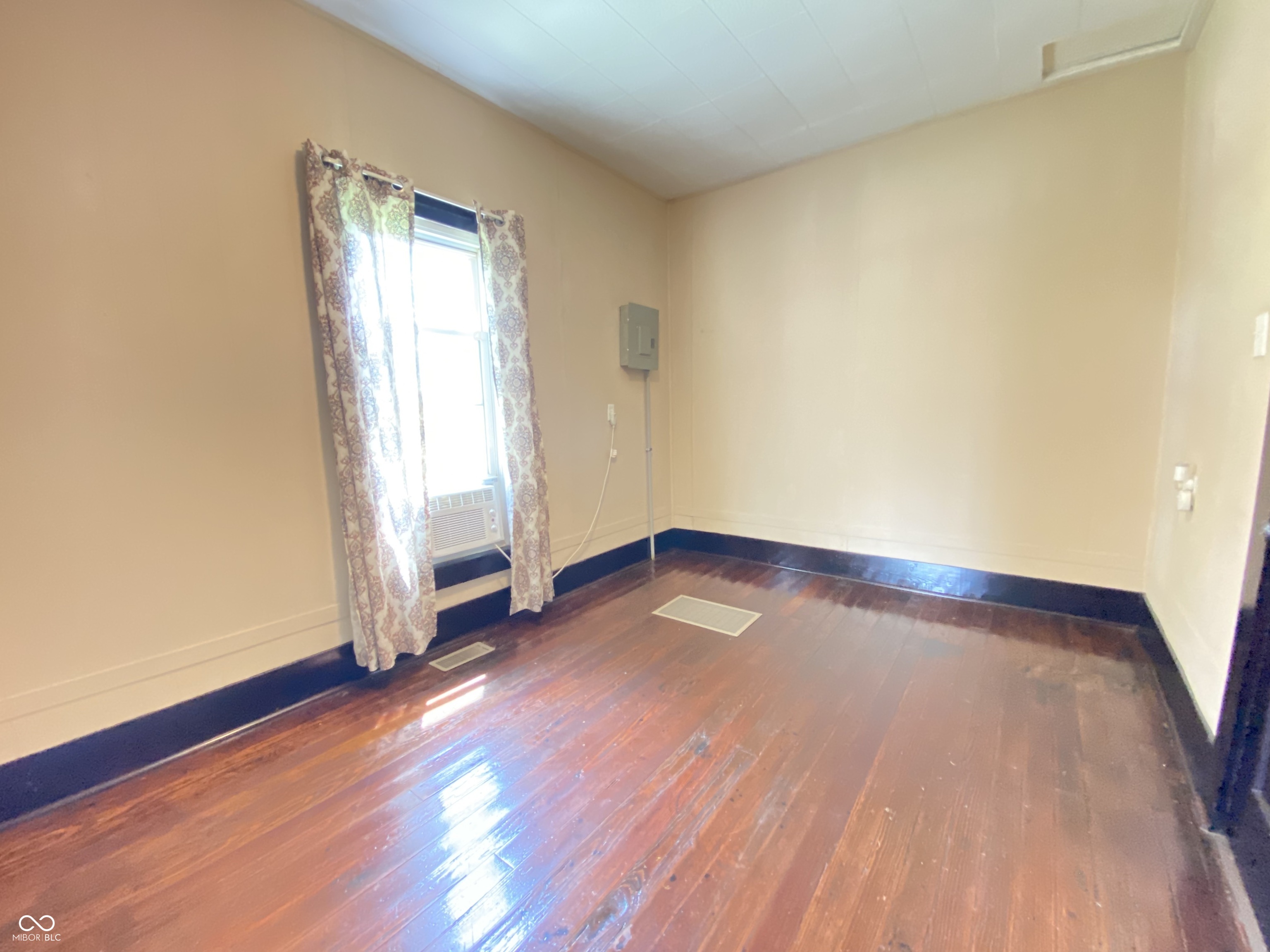 122 17th Street Bedford, IN 47421 - Photo 23 of 30