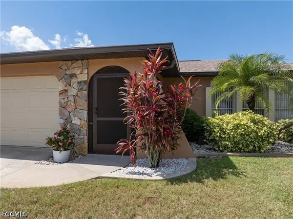 $365,000 | 414 Southeast 31st Street, Cape Coral, FL 33904
