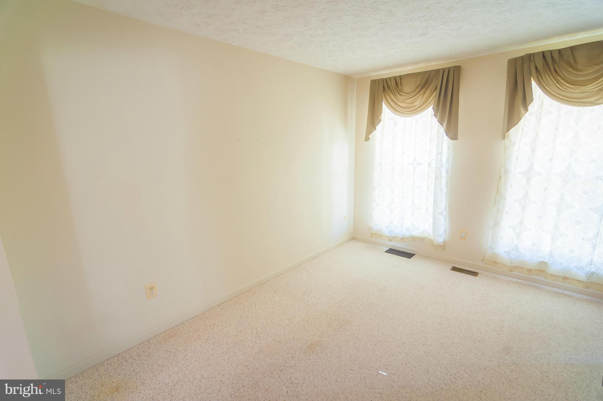 434 Spry Island Road Joppa, MD 21085 - Photo 11 of 16 Living Room