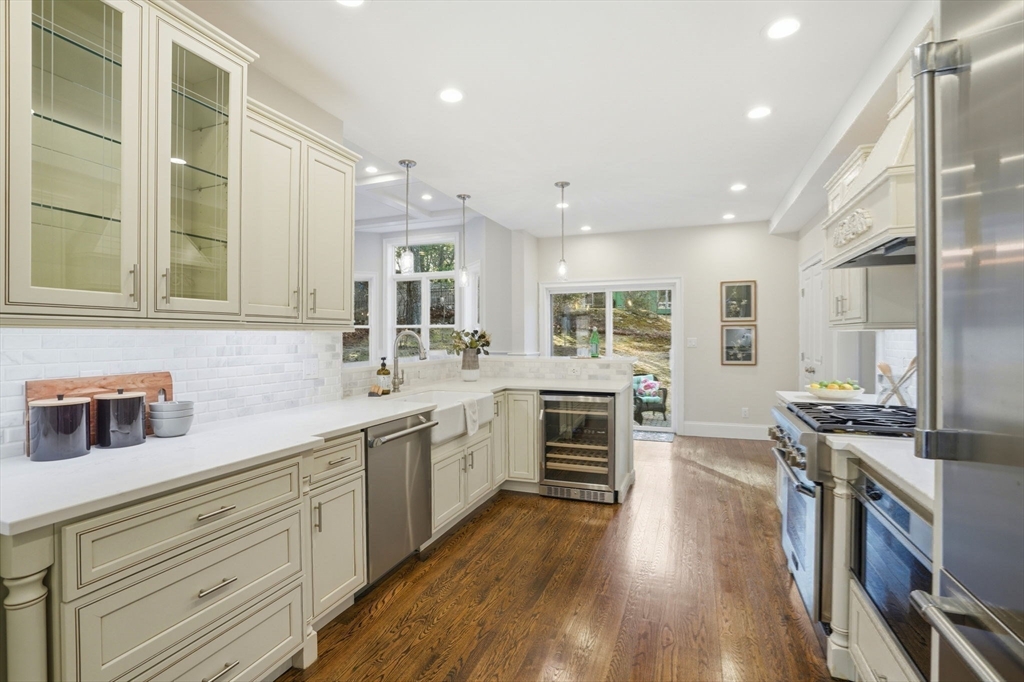 9 Holton Road Lexington, MA 02421 - Photo 8 of 35 Gallery Image 8