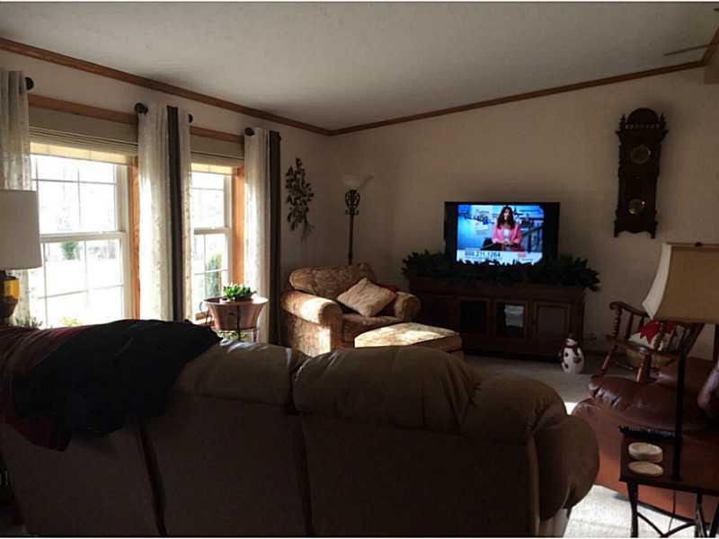 107 Rustic Wood Road Parker, PA 16049 - Photo 6 of 11 Living Room.