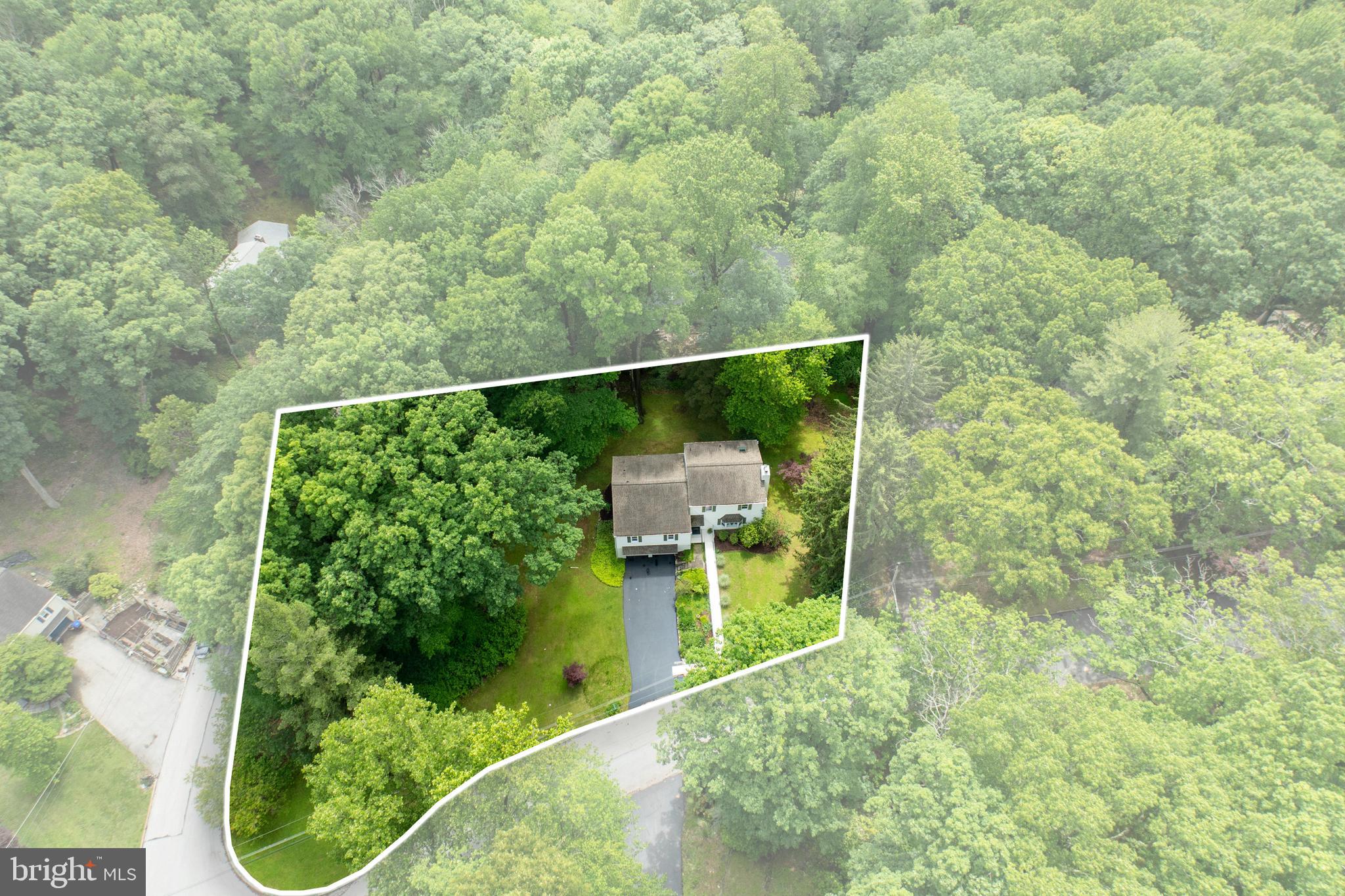 337 Greene Road Berwyn, PA 19312 - Photo 4 of 35