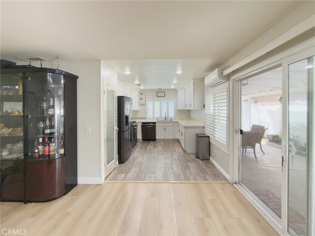 10262 Mandalay Court Riverside, CA 92503 - Photo 10 of 29
