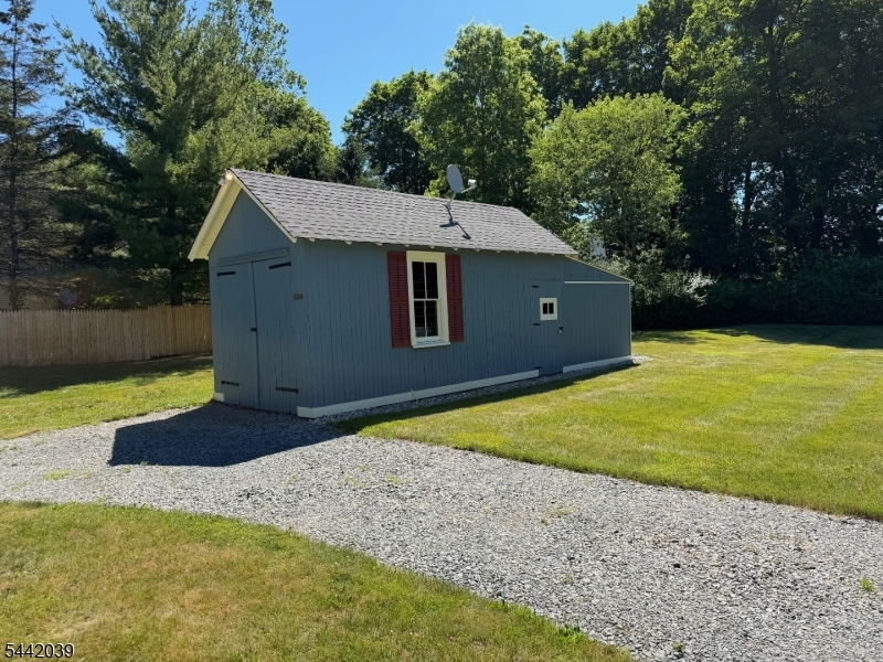 689 Bartley Road Flanders, NJ 07836 - Photo 6 of 37
