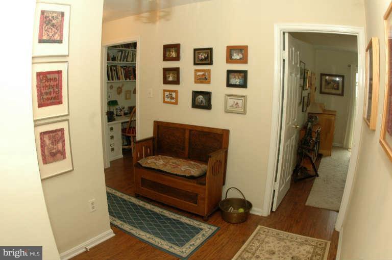 924 Riversedge Circle Annapolis, MD 21401 - Photo 11 of 22 Interior (General)