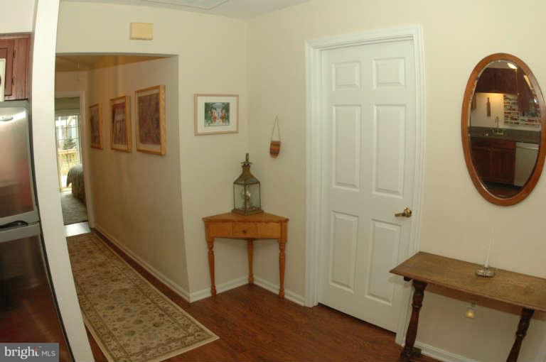 924 Riversedge Circle Annapolis, MD 21401 - Photo 12 of 22 Interior (General)