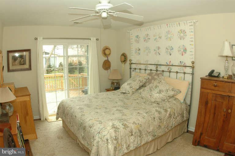 924 Riversedge Circle Annapolis, MD 21401 - Photo 13 of 22 Bedroom (Master)