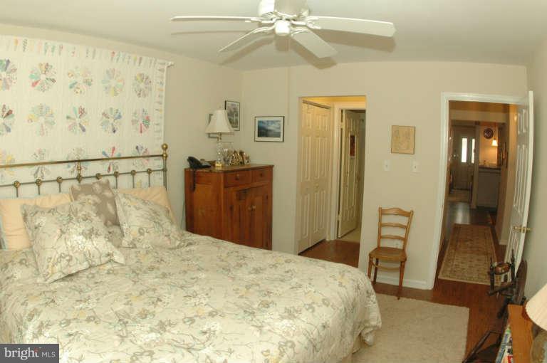 924 Riversedge Circle Annapolis, MD 21401 - Photo 14 of 22 Bedroom (Master)
