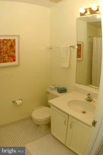 924 Riversedge Circle Annapolis, MD 21401 - Photo 17 of 22 Bath