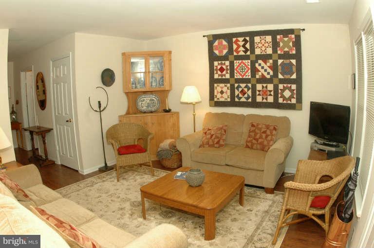 924 Riversedge Circle Annapolis, MD 21401 - Photo 8 of 22 Family Room