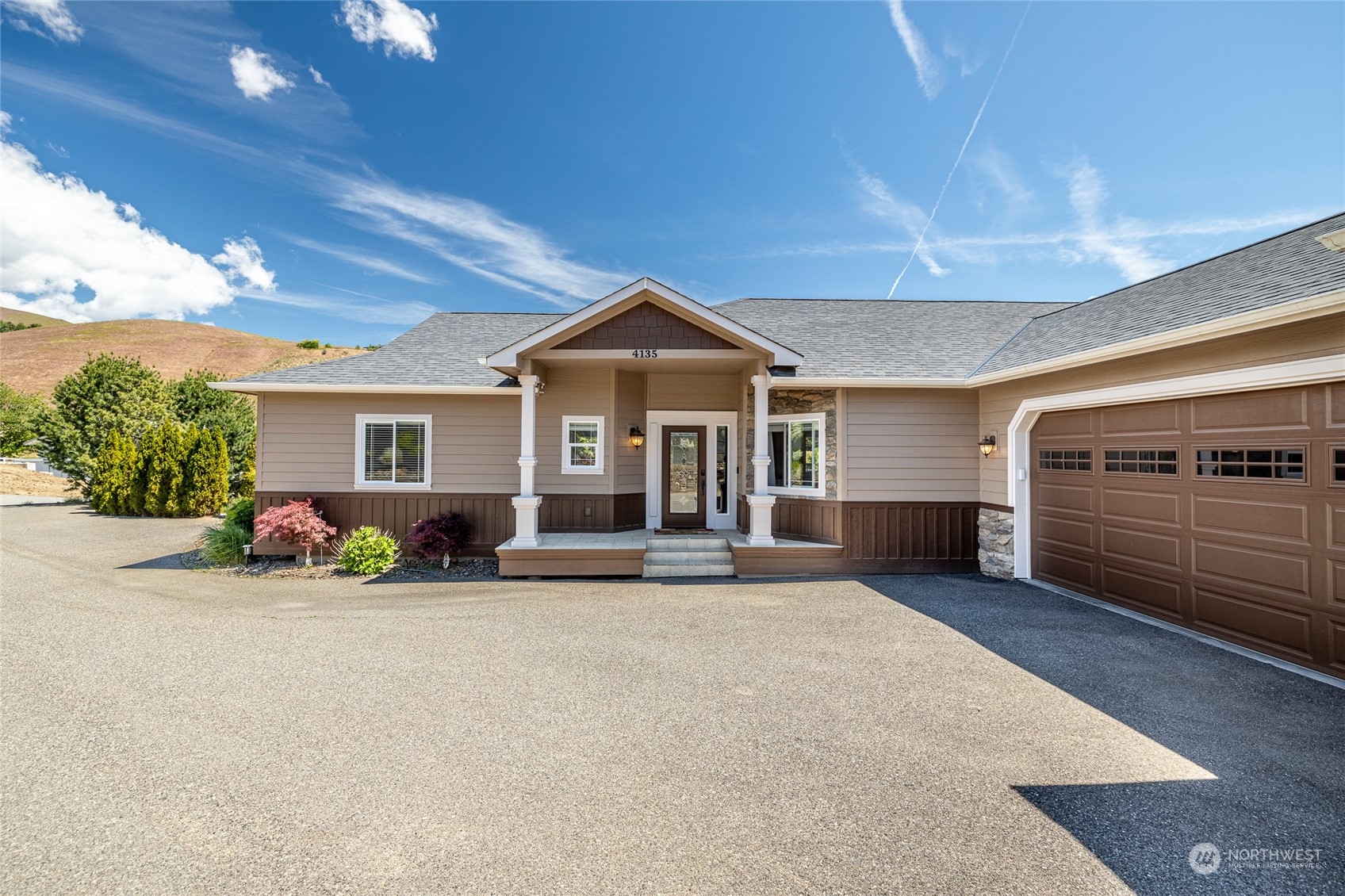 4135 Crestview Road Wenatchee, WA 98801 - Photo 2 of 39 Gallery Image 2