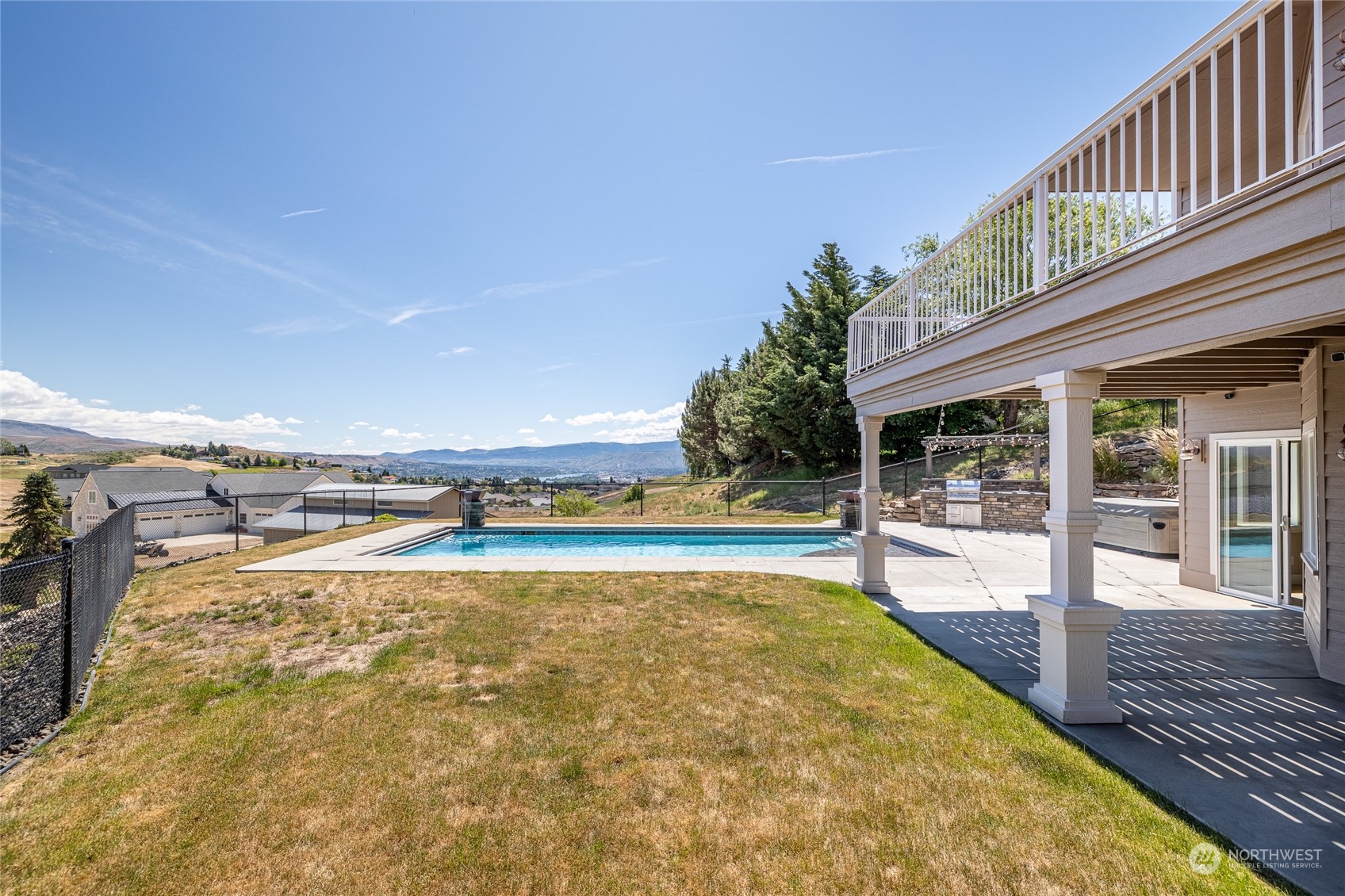 4135 Crestview Road Wenatchee, WA 98801 - Photo 31 of 39 Gallery Image 31