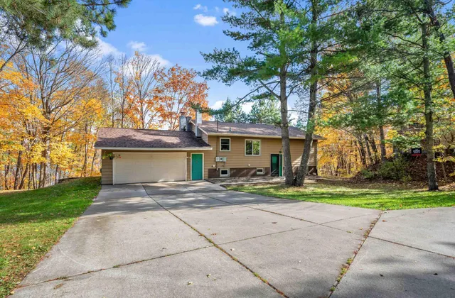 $375,000 | 36698 Pincherry Road, Cohasset, MN 55721