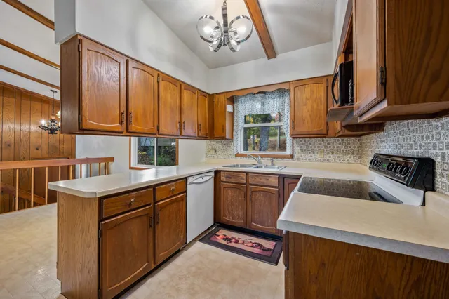 $375,000 | 36698 Pincherry Road, Cohasset, MN 55721