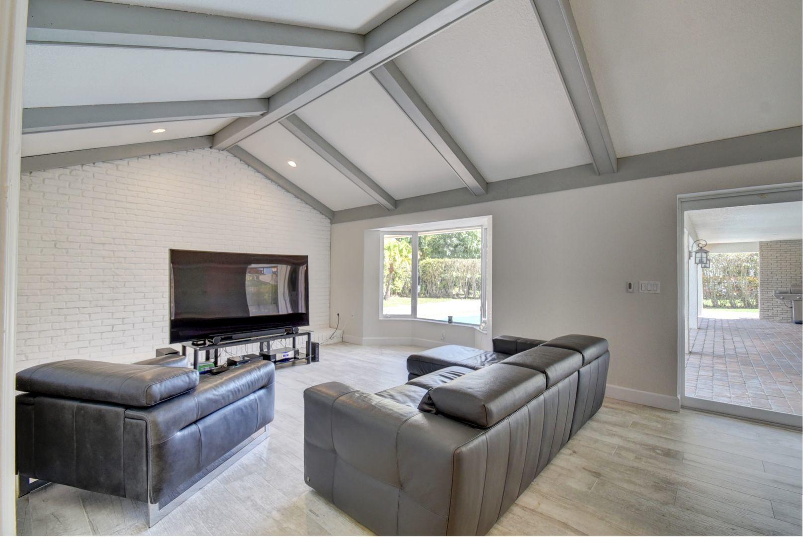 7579 Estrella Circle Boca Raton, FL 33433 - Photo 9 of 24 14_virtuals1 (14)